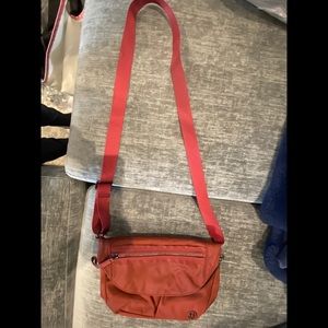 Lulu crossbody waterproof bag